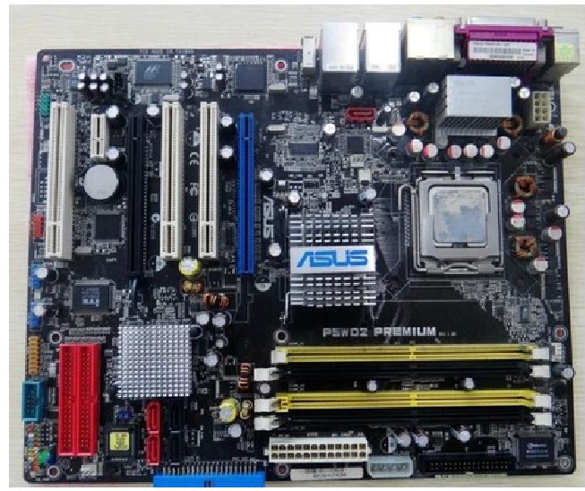 P5WD2-E Premium LGA 775 Intel 975X ATX Intel Motherboard